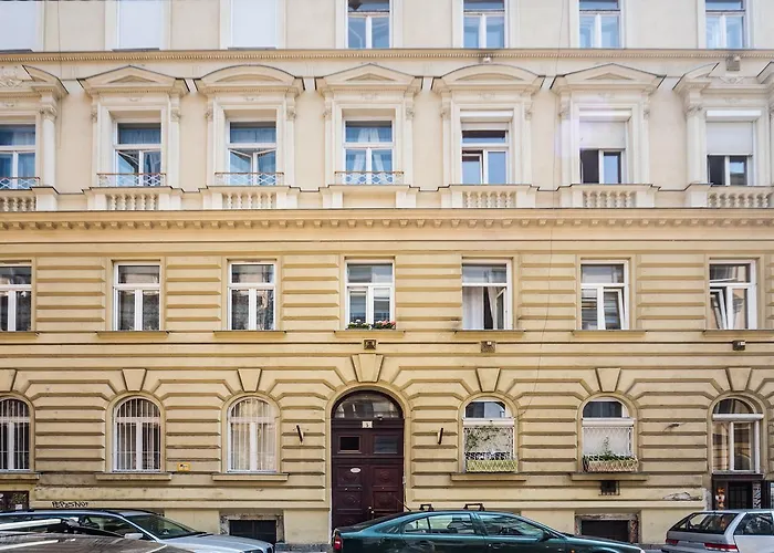 Nyár 3 Bedroom Centre Entire Home