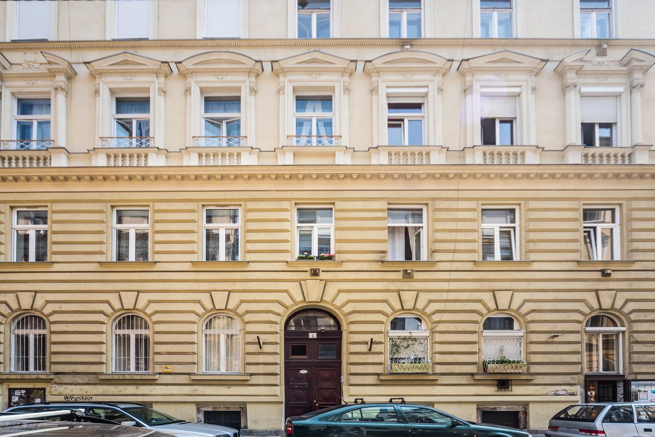 Appartement Nyár 3 Bedroom Centre Entire *